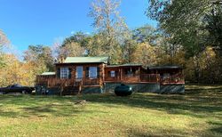 Pre-foreclosure in  HURRICANE CREEK DR Tennessee Ridge, TN 37178