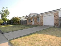 Pre-foreclosure in  LAKEWOOD DR Wichita Falls, TX 76301