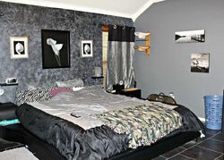 Pre-foreclosure in  MAGGIE CIR Flint, TX 75762