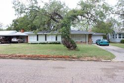 Pre-foreclosure in  LEXINGTON AVE Abilene, TX 79605