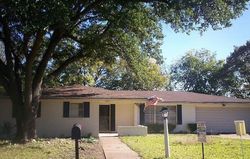 Pre-foreclosure in  ROBERTS DR Waco, TX 76710