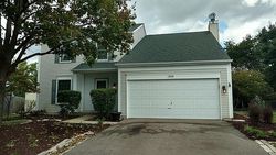 Pre-foreclosure in  CLIFTON CT Aurora, IL 60504