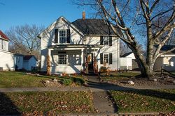 Pre-foreclosure in  GENESEE AVE Morrison, IL 61270