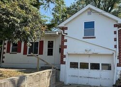 Pre-foreclosure in  S 16TH ST Quincy, IL 62301