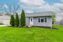 Pre-foreclosure in  SOUTHWIND DR Carpentersville, IL 60110