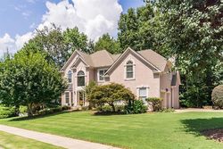 Pre-foreclosure in  LONGWOOD DR Woodstock, GA 30189