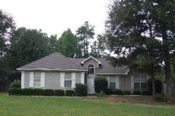 Pre-foreclosure in  MICHAELS XING Sharpsburg, GA 30277