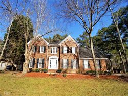 Pre-foreclosure in  FAIRVIEW LN Jonesboro, GA 30236