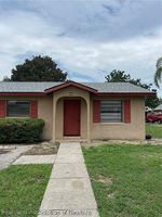 Pre-foreclosure in  LAS PALMAS CIR Avon Park, FL 33825