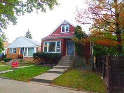 Pre-foreclosure in  N MOBILE AVE Chicago, IL 60639