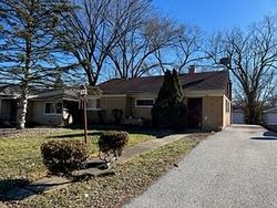 Pre-foreclosure in  174TH ST Hazel Crest, IL 60429