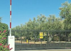Pre-foreclosure in  VIA DE LA PAZ Palm Desert, CA 92211