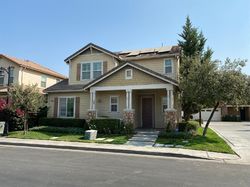 Pre-foreclosure in  W ARTEMISA DR Fresno, CA 93722