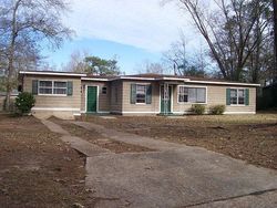 Pre-foreclosure in  VALLEY FORGE RD Dothan, AL 36301