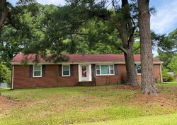 Pre-foreclosure in  SUMMERSET DR Portsmouth, VA 23703