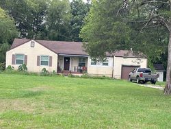 Pre-foreclosure in  HICKORY DR Shelbyville, TN 37160