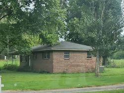 Pre-foreclosure in  CHURCHTON SUBDIVISION RD Newbern, TN 38059