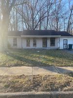 Pre-foreclosure in  WOLF TRAIL DR Memphis, TN 38128