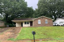 Pre-foreclosure in  MACKHAM AVE Memphis, TN 38118