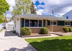 Pre-foreclosure in  WALTON DR Lansing, MI 48910