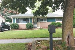  Walton Dr, Lansing MI