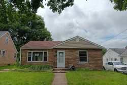 Pre-foreclosure in  27TH ST Rockford, IL 61108