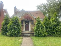 Pre-foreclosure in  12TH ST Wyandotte, MI 48192