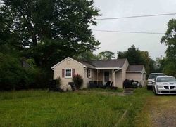 Pre-foreclosure in  FOREST LANE RD Fredericksburg, VA 22405