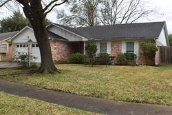 Pre-foreclosure in  AUTUMN WIND DR Houston, TX 77090