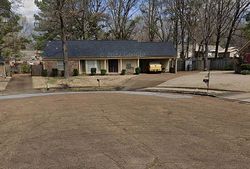 Pre-foreclosure in  W FOX BEND CV Memphis, TN 38115