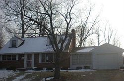 Pre-foreclosure in  SAINT HENRY LN Saint Louis, MO 63121