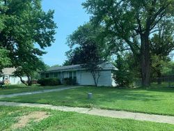 Pre-foreclosure in  CHESSWOOD DR Florissant, MO 63031