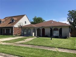 Pre-foreclosure in  S OAKRIDGE CT New Orleans, LA 70128