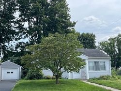 Pre-foreclosure in  PUTNAM ST Findlay, OH 45840