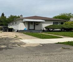 Pre-foreclosure in  NEVADA AVE Pontiac, MI 48341