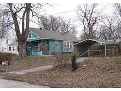 Pre-foreclosure in  S HOME AVE Independence, MO 64053