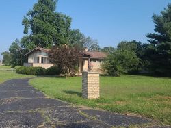 Pre-foreclosure in  S CARNATION DR Aurora, MO 65605