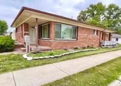 Pre-foreclosure in  TUSCANY AVE Eastpointe, MI 48021