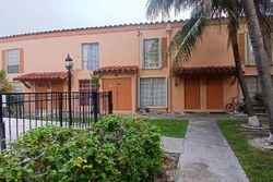 Pre-foreclosure in  FAIRWAY DR APT M5 Hialeah, FL 33014