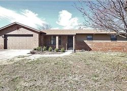 Pre-foreclosure in  MEADOWLARK ST Troy, IL 62294