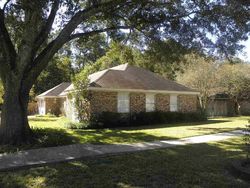 Pre-foreclosure in  GETTYSBURG DR Baton Rouge, LA 70817