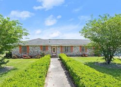 S John Ave, Gonzales LA