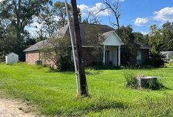 Pre-foreclosure in  GARCON RD Gonzales, LA 70737