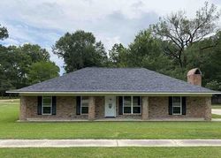 Pre-foreclosure in  KENT DR Baker, LA 70714