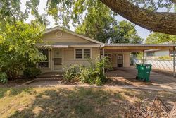 Pre-foreclosure in  W MEMORY LN Wichita, KS 67212