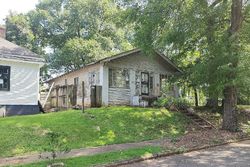 Pre-foreclosure in  2ND AVE N Birmingham, AL 35212