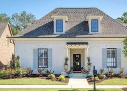 Pre-foreclosure in  MONTAUK RD Birmingham, AL 35226