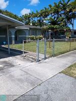 Pre-foreclosure in  SW 27TH ST Hollywood, FL 33023