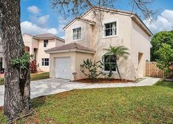 Pre-foreclosure in  SEAGRAPE CIR Pompano Beach, FL 33063