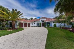 Pre-foreclosure in  PARKSIDE CIR N Boca Raton, FL 33486